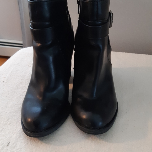 Bootie - Picture 2 of 5